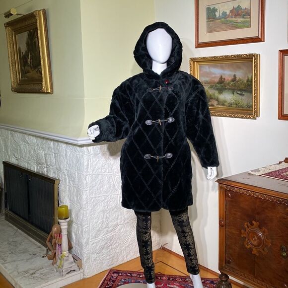 Hooded Black Textured Faux Fur Classic Duffle Coat - Picture 8 of 11